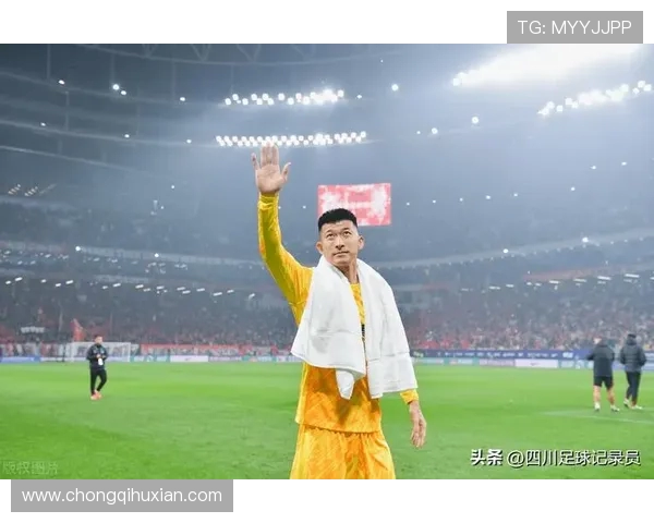 颜骏凌守护国门展现中国足球门将的坚毅与荣耀